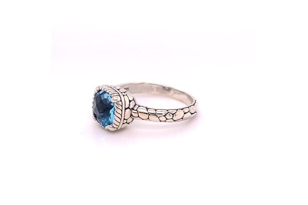 Segara Ring- Blue Topaz