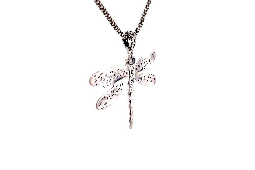 Mata Pendant