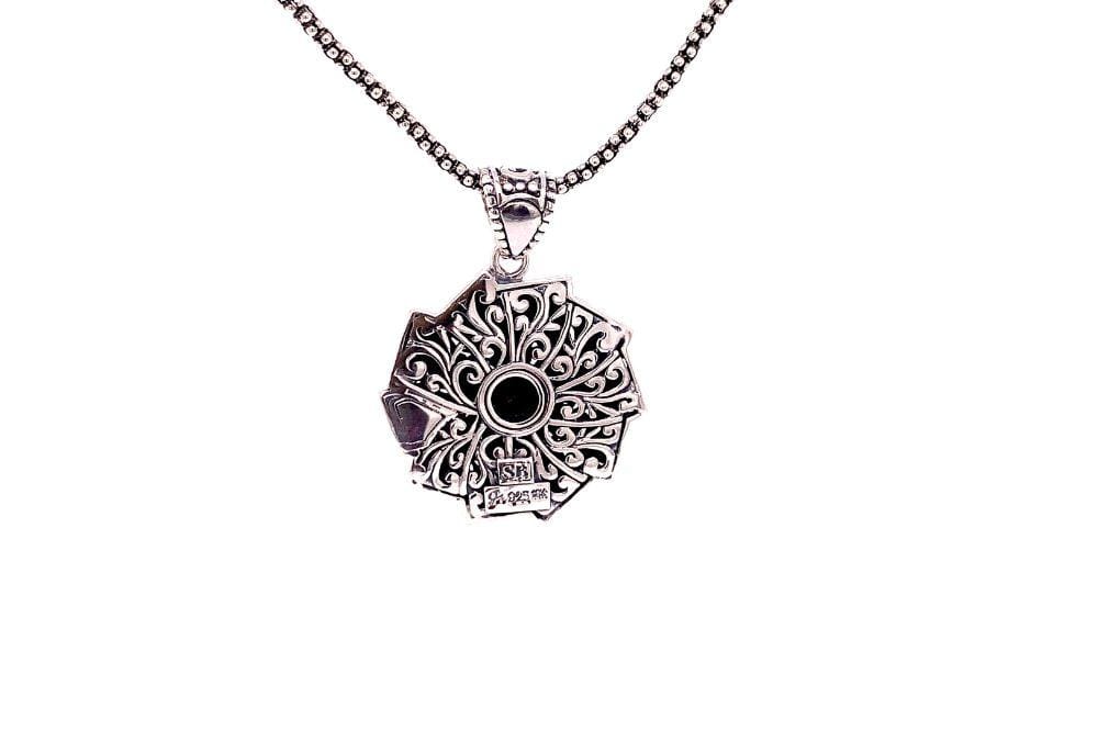 Roda Pendant