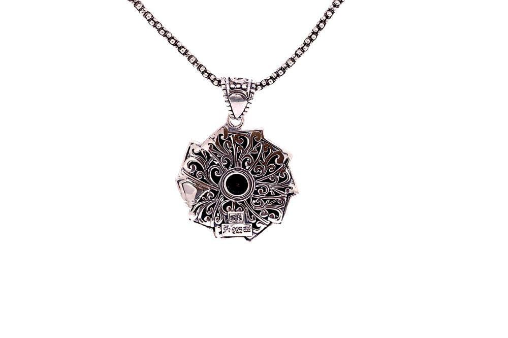 Roda Pendant