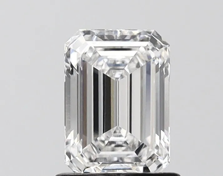 1.02ct Emerald Lab Grown Diamond (Colour D, Clarity IF, IGI Certified)