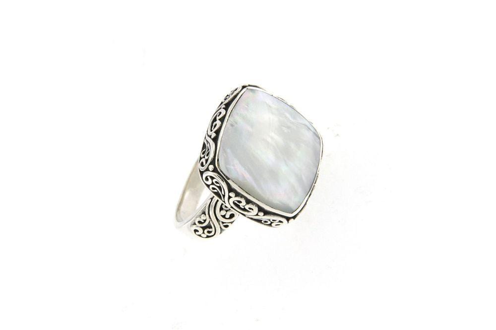 Wander Ring- Mother Of Pearl